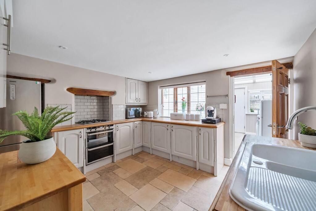 Fox Cottage, Within 5 Min Walk Of Bicester Village 外观 照片