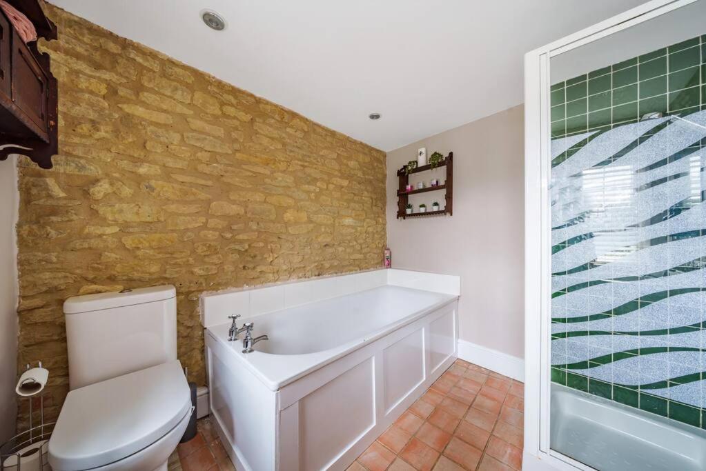 Fox Cottage, Within 5 Min Walk Of Bicester Village 外观 照片