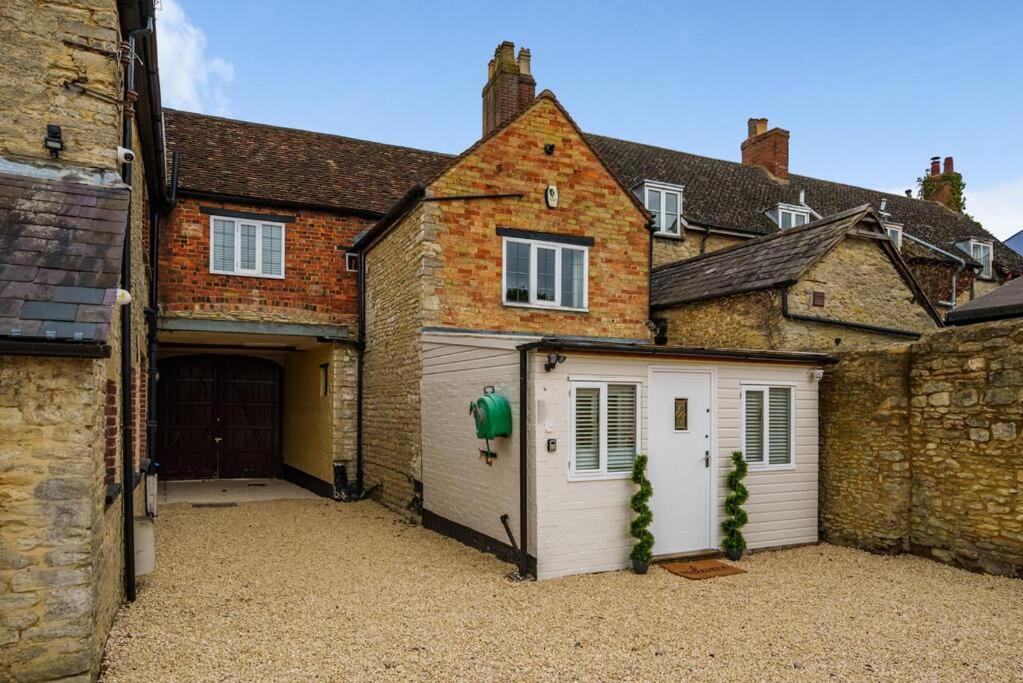 Fox Cottage, Within 5 Min Walk Of Bicester Village 外观 照片