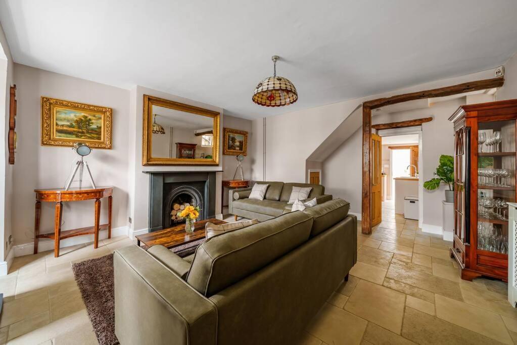 Fox Cottage, Within 5 Min Walk Of Bicester Village 外观 照片